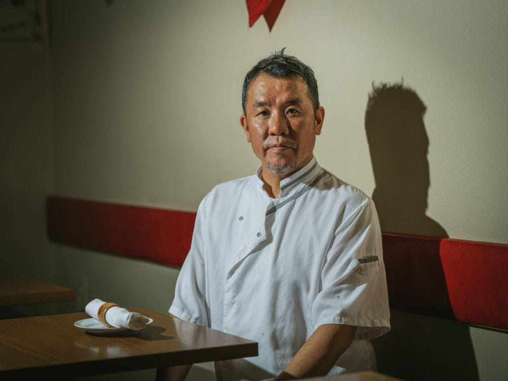 Naoki Wada, dans son restaurant nommé Saint-Jean-Pied-de-Port, à Tokyo